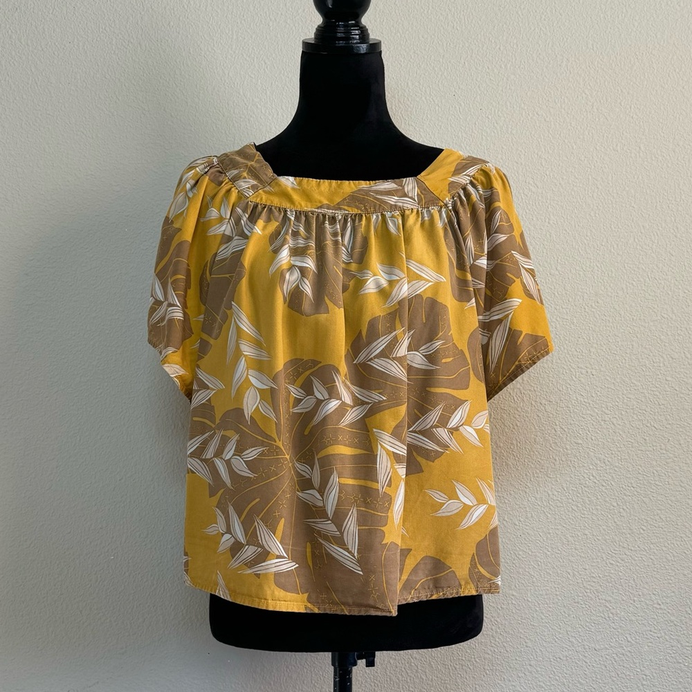 Tanoa top women 14 tropical pattern short sleeve flowy cropped top yellow